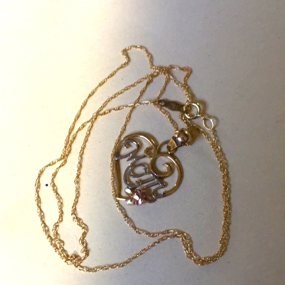 10k yellow gold Mom necklace - Picture 2 of 5